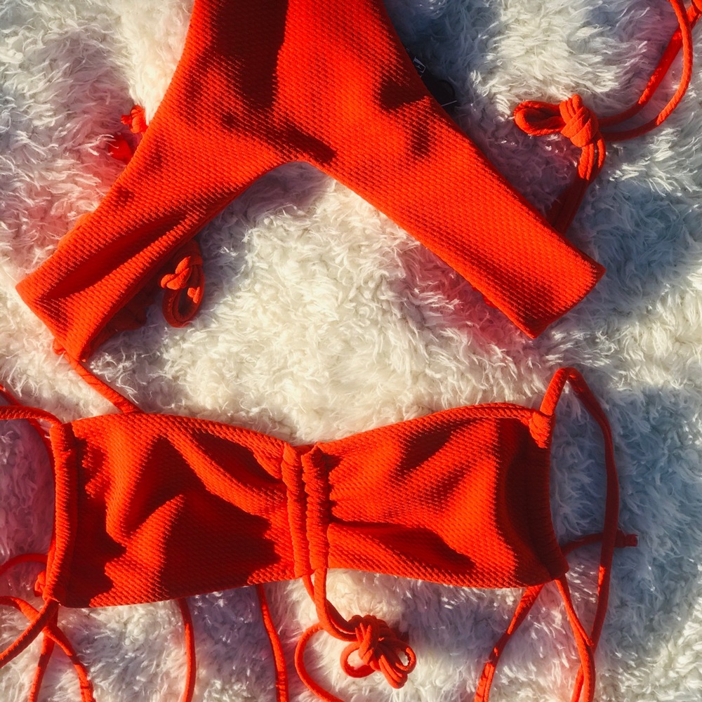 Bathing suits - Picture 4 of 4